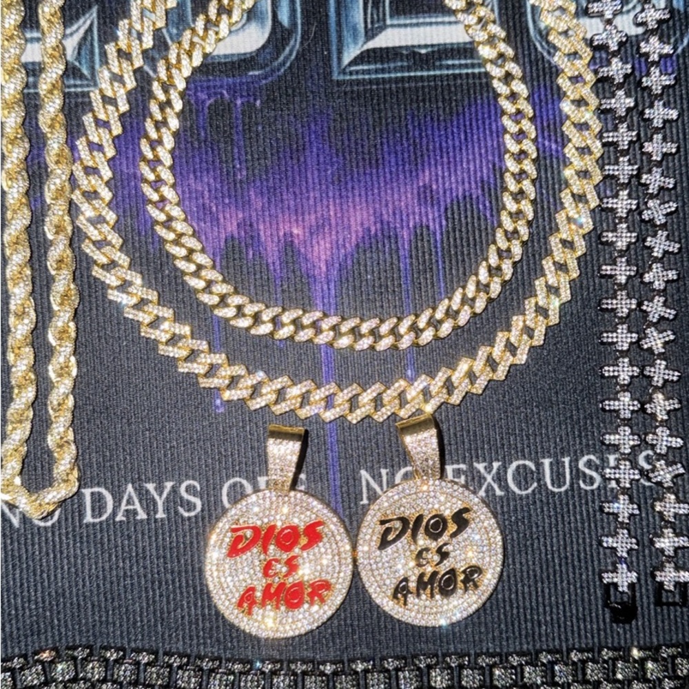 Gold Chain Necklace options with Dios Es Amor Pendants